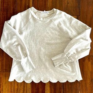 Frame Denim creamy heathered Gray Crew Neck Pullover Scallop Hem Sweatshirt